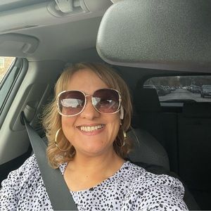 Meet your Posher, Noemi